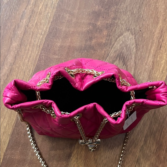 New Pink Quilted Crossbody Bag with Gold Chain - Picture 14 of 16